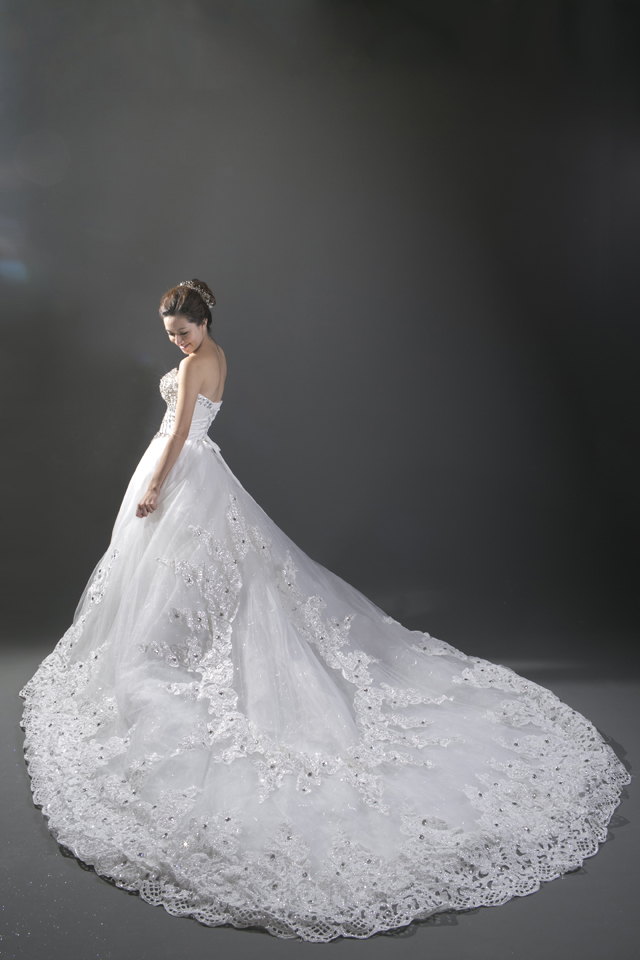 婚紗 禮服出租 | 手工白紗 | 手工婚紗 